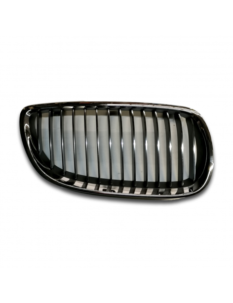 FRONT GRILL B6 LEFT CHROME