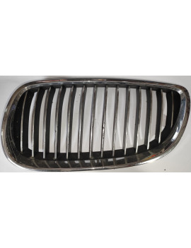 FRONT GRILL B6 LEFT CHROME...